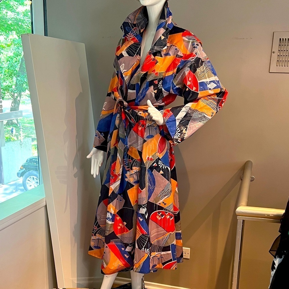 Ruth Fried 1980’s One Size Made in France Lightweight Nylon Silk Trench Coat